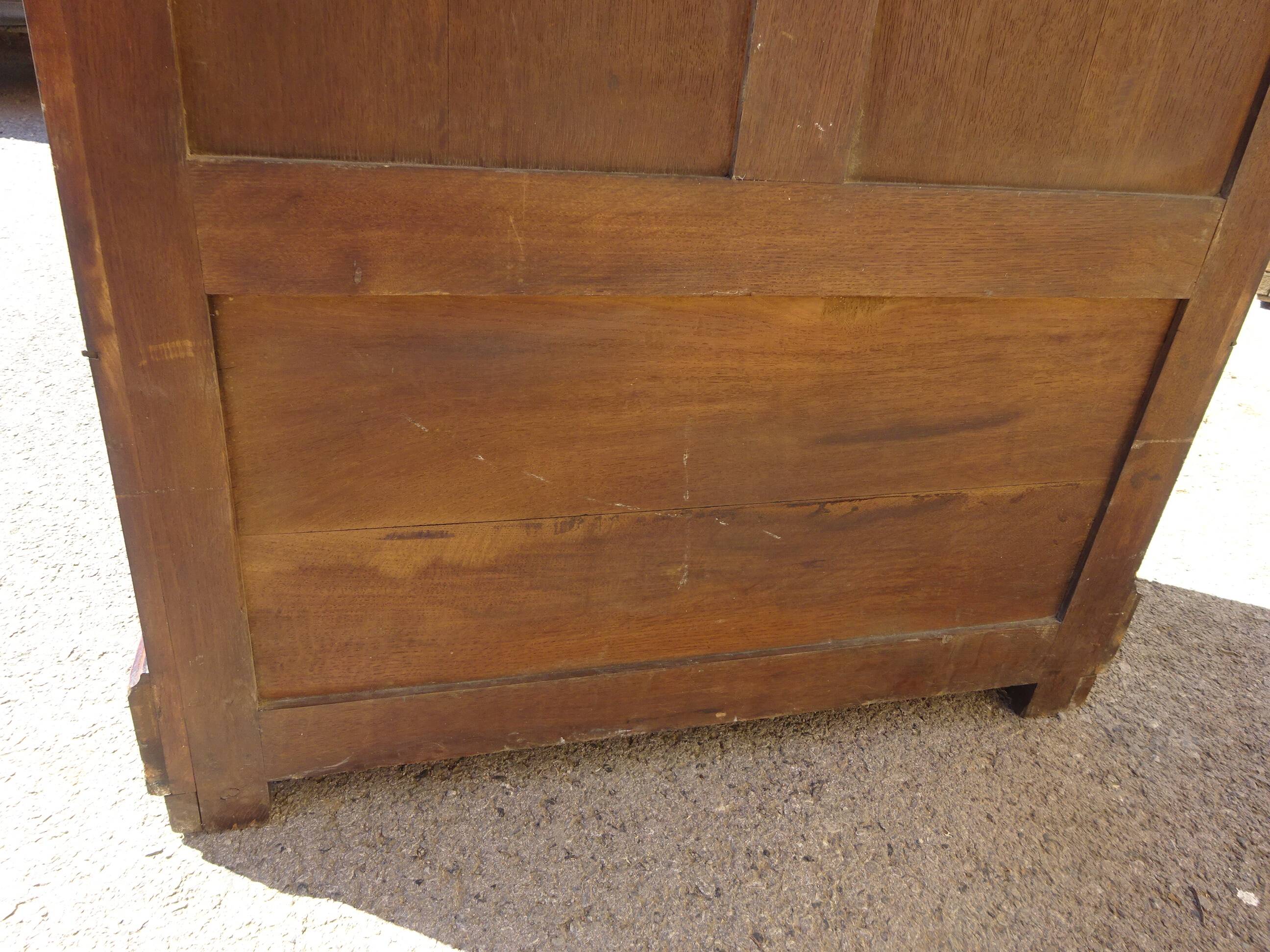Mahogany bookcase