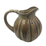 Dabbling melon pitcher