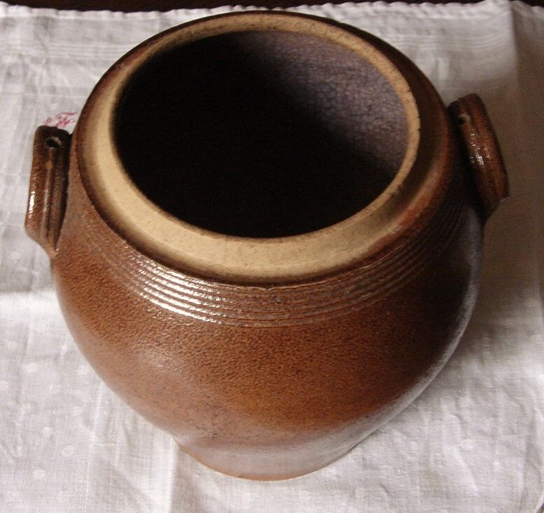 Terracotta pot