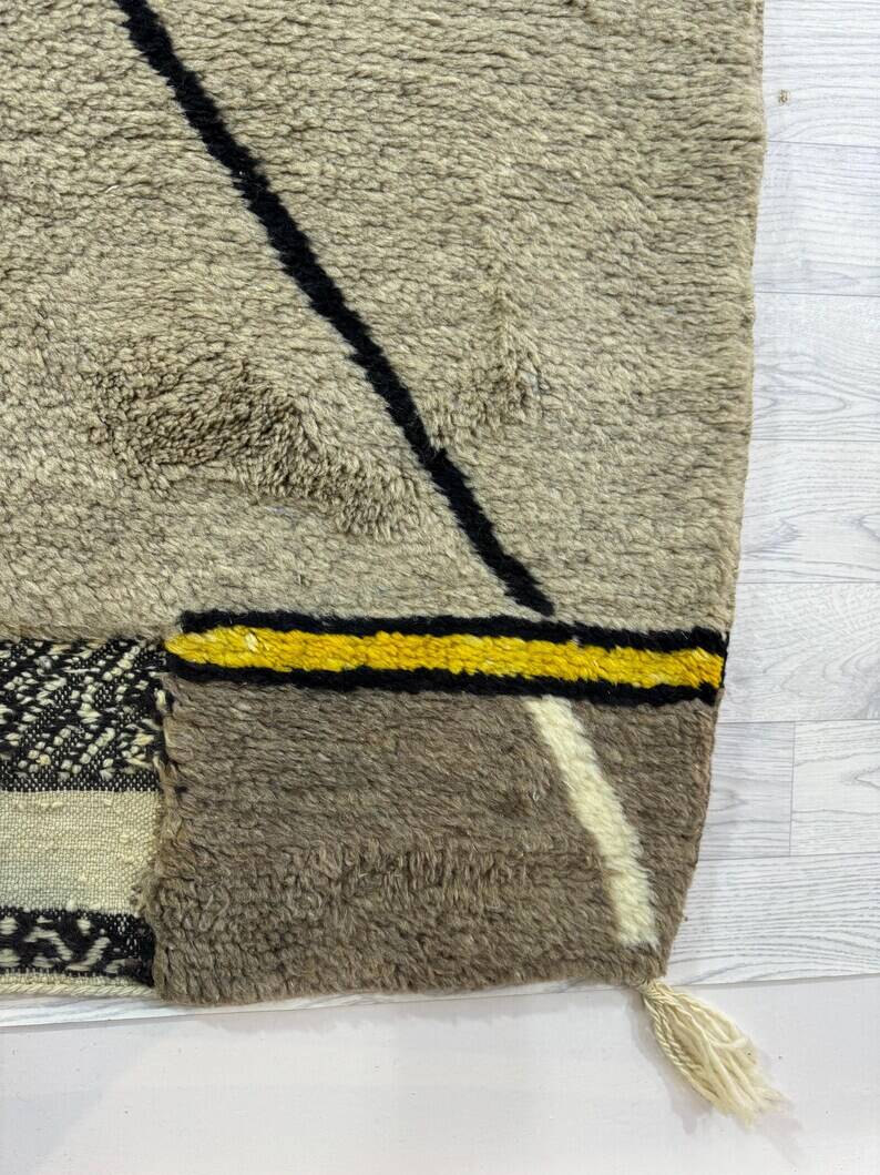 Traditional handmade rug 250cm x 150cm