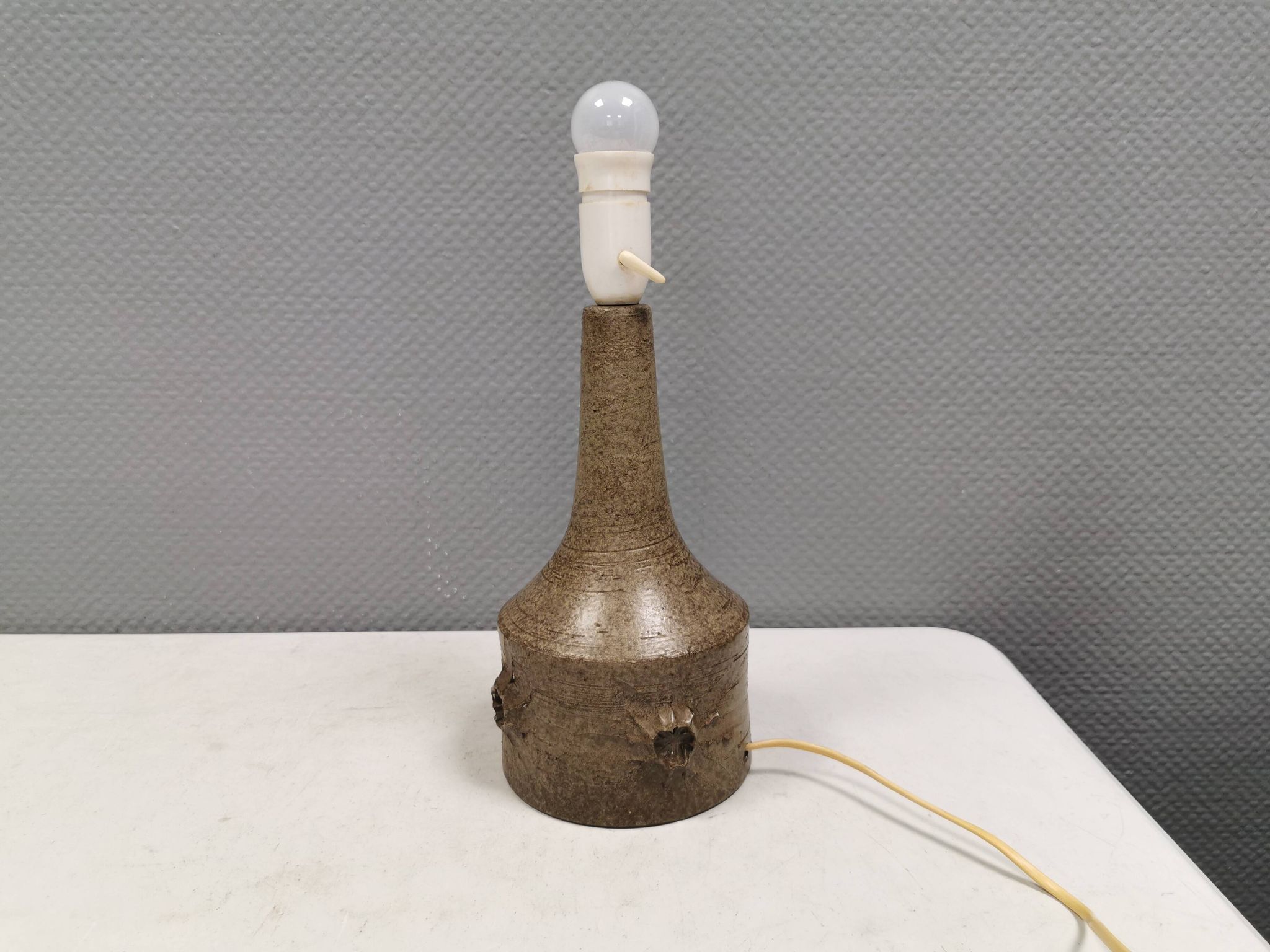 Ceramic table lamp by Danish artist Gitte Dochedahl Denmark 1960s.