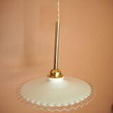 Suspension en opaline, finition laiton