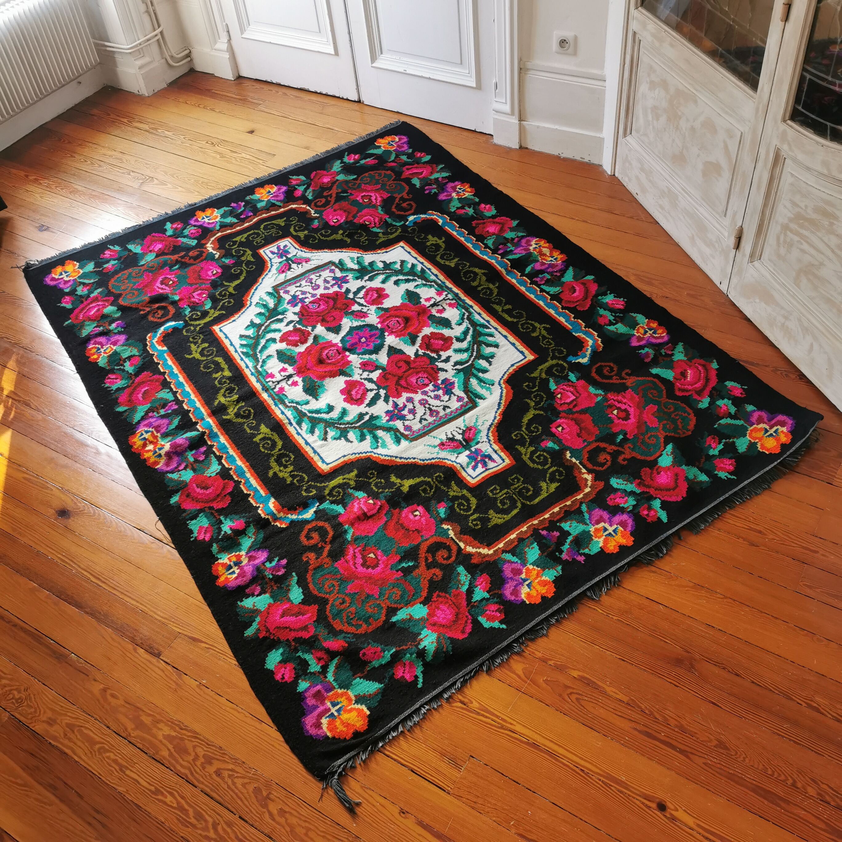 Moldovan kilim carpet