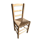 Chaise en bois claire et paille