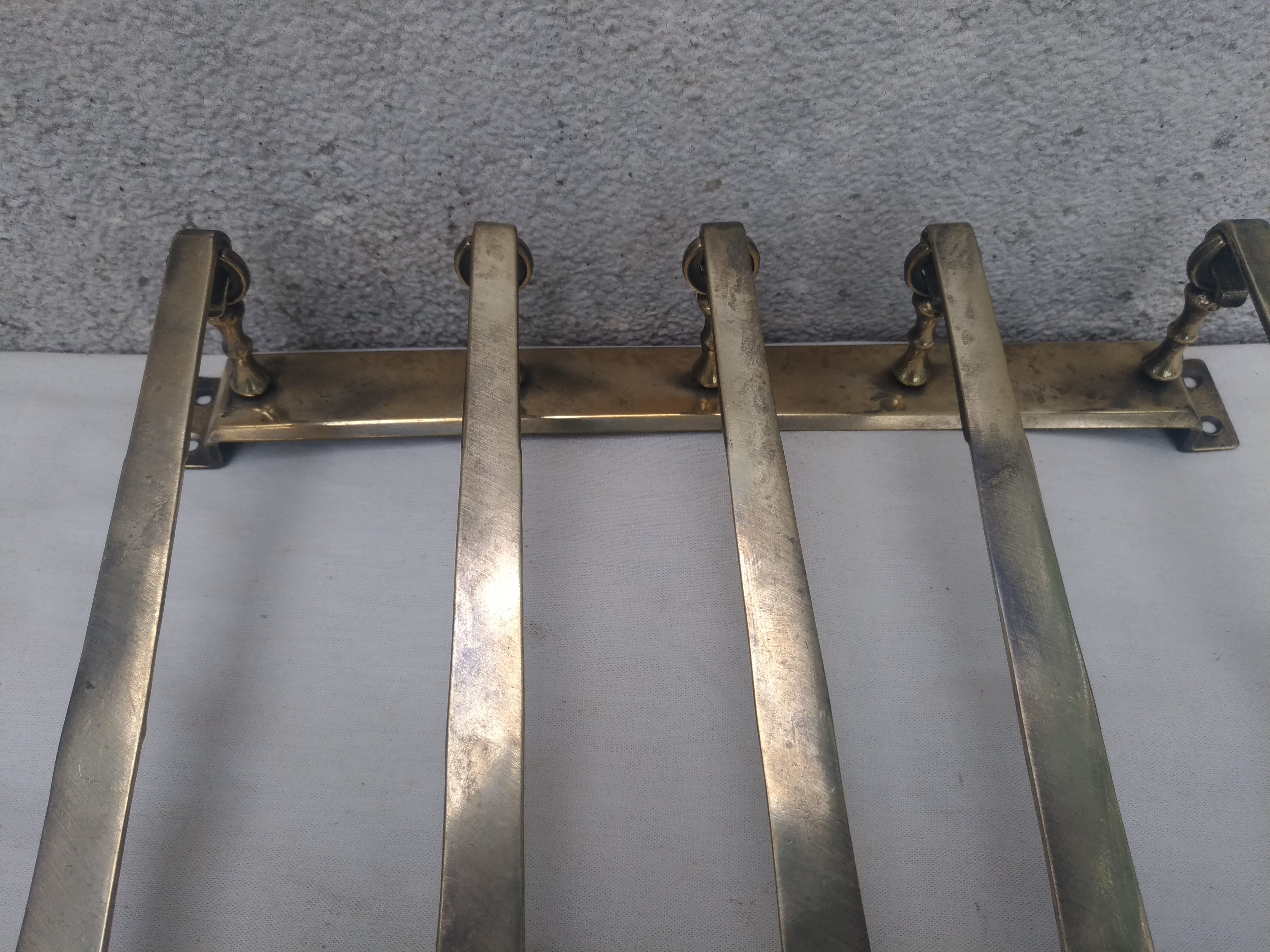 Kitchen utensils and its arch