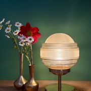 Lampe à poser globe vintage en verre granité jaune et doré