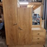 Asymmetrical wardrobe