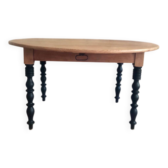Table ronde en bois ancienne