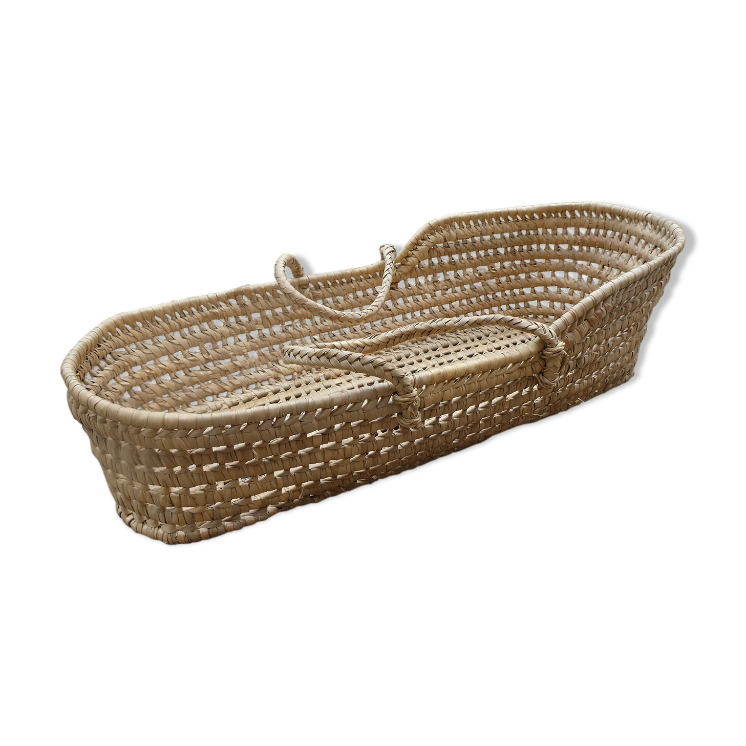 Vintage wicker couffin for doll