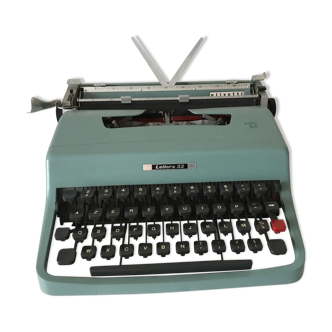 Machine à écrire olivette lettera 32