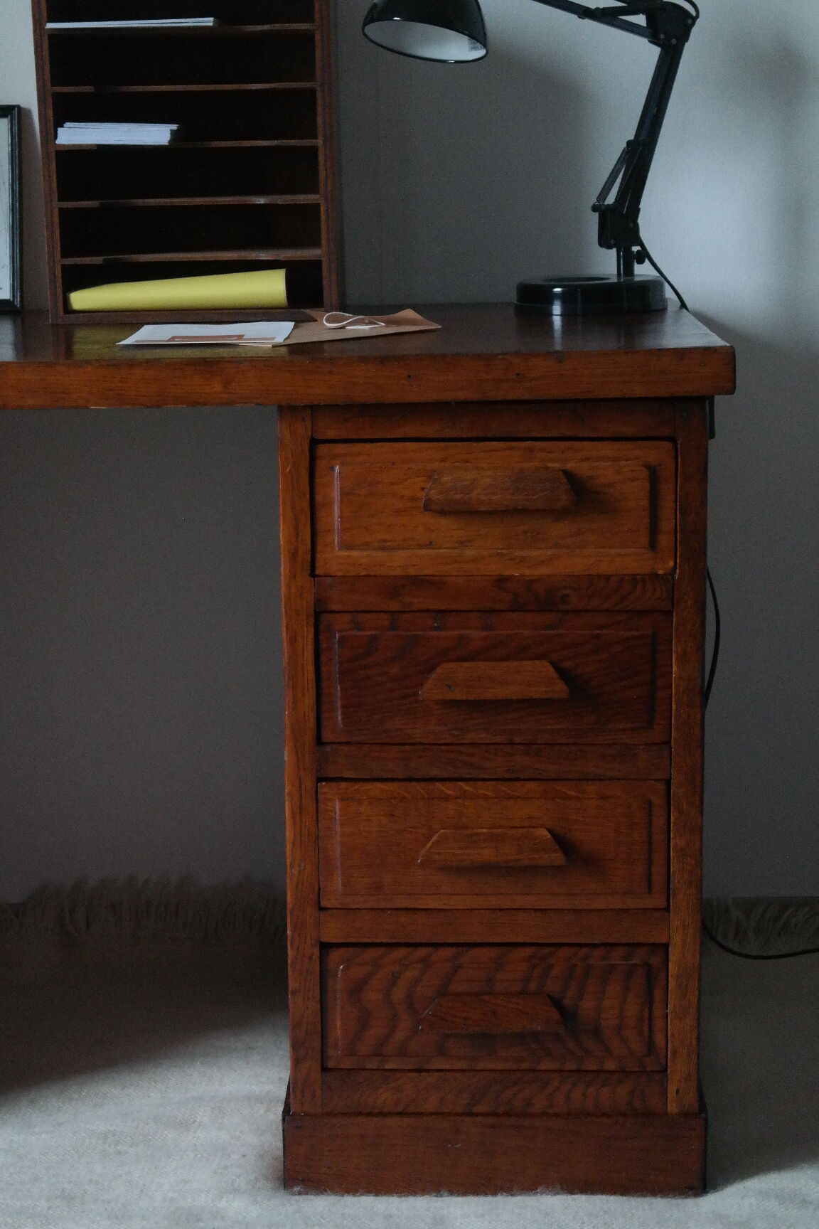 Bureau caisson d'atelier vintage en chêne