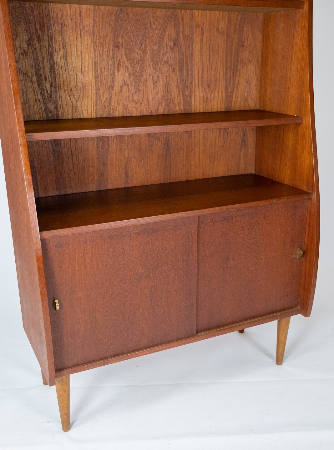 Bookcase in teak of danish design from the 1960s