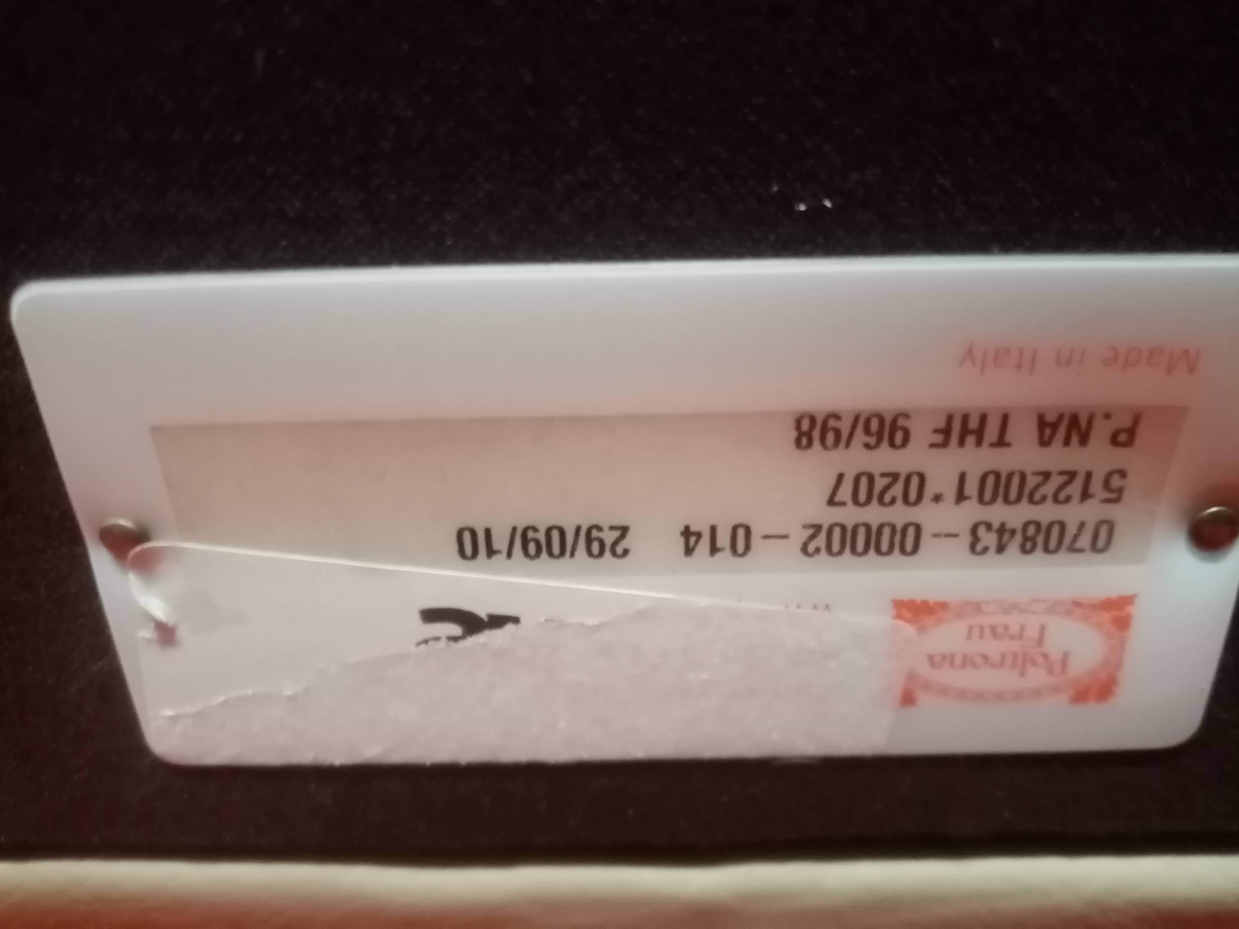 SUPERB PAIR OF POLTRONA FRAU LEATHER ARMCHAIRS MODEL THF CREAM COLOR