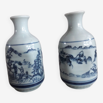 A pair of vintage Chinese vases