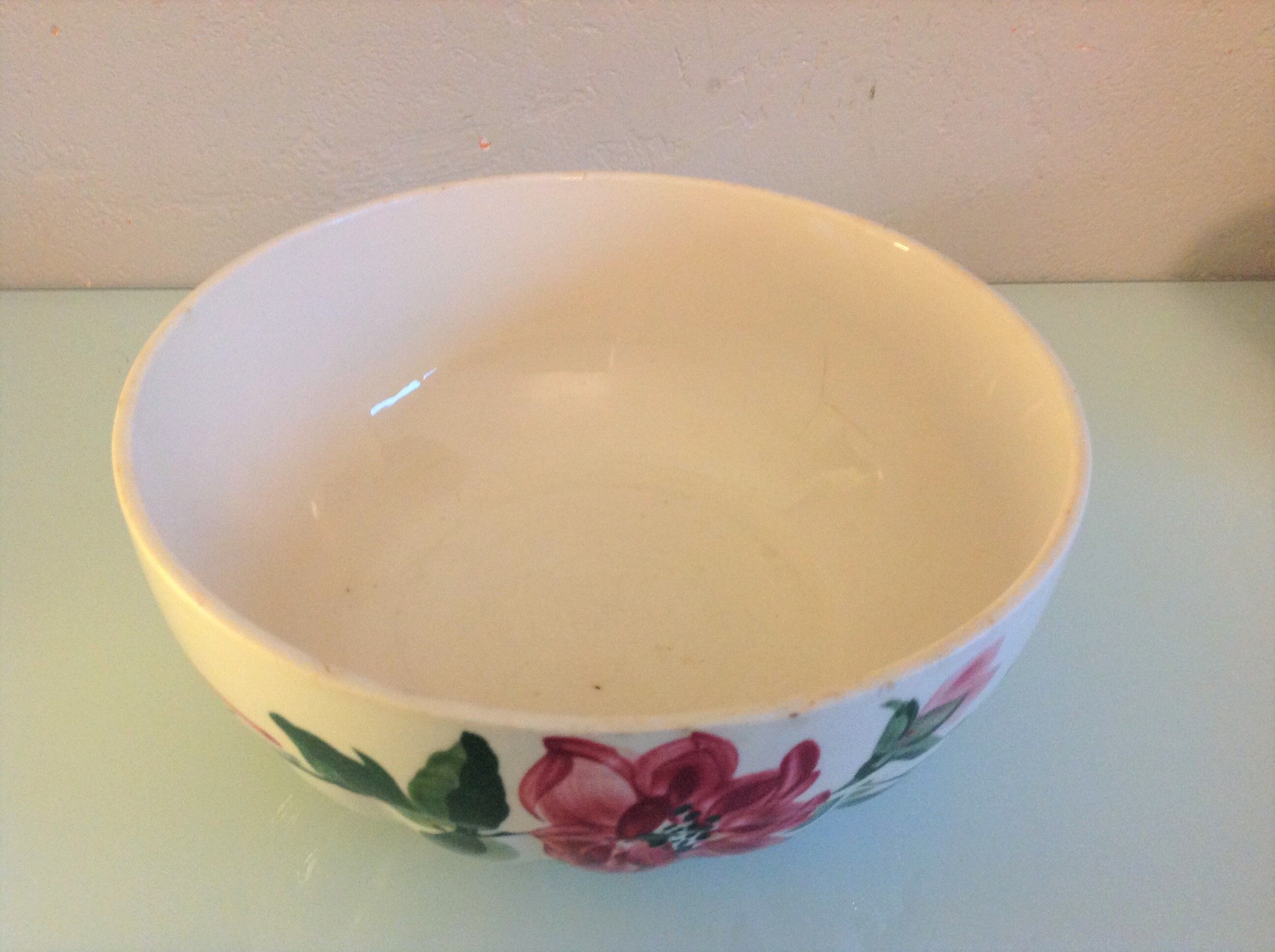 Round salad bowl with Pierrefonds decoration from the Sarreguemines earthenware factory / vintage 50s-60s
