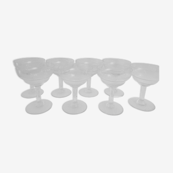 8 coupes en verre ciselé 1960