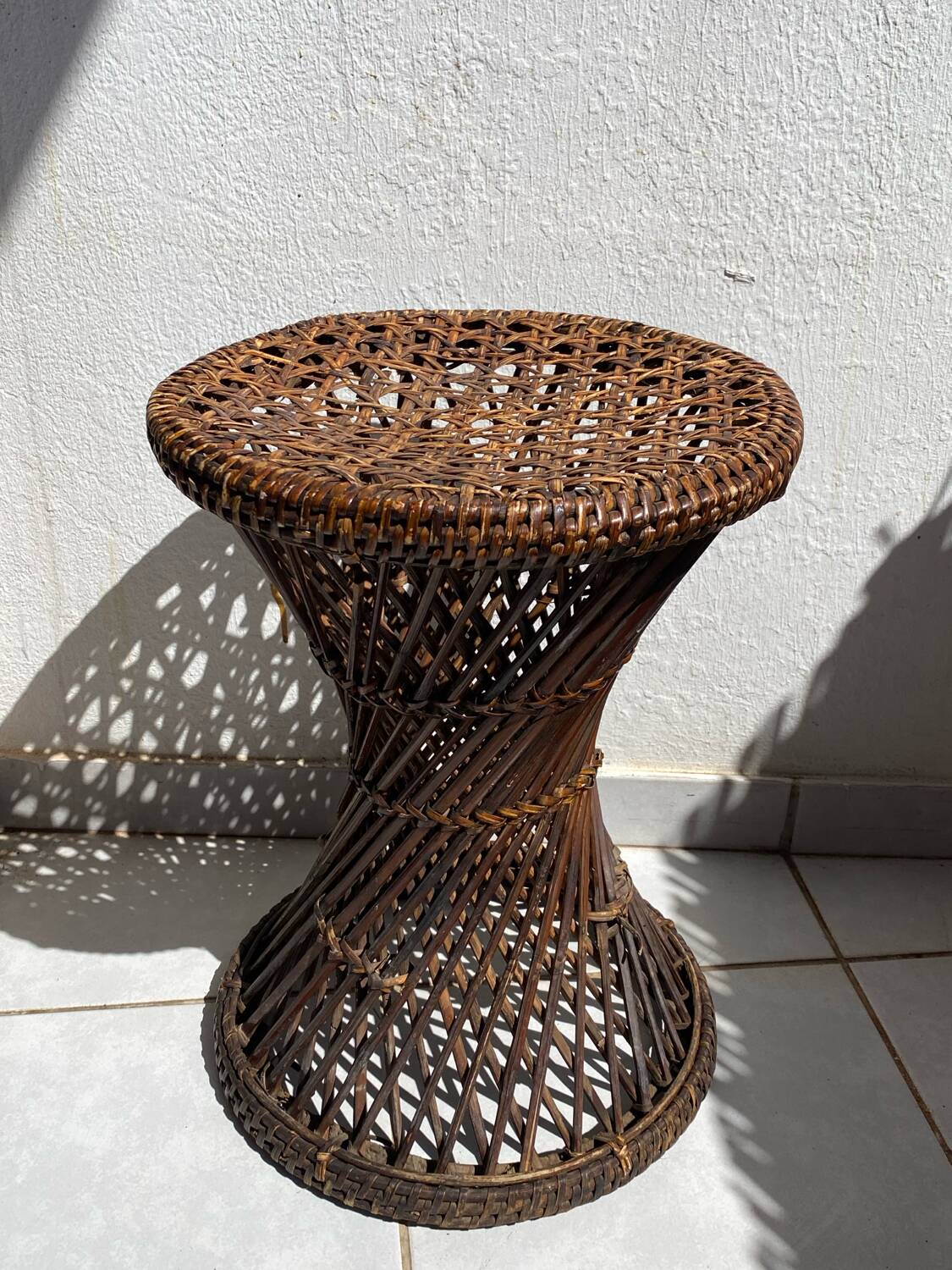 Tamtam type stool in rattan and canework