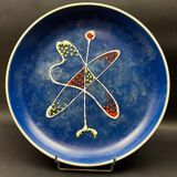 Large decorative dish signed André Baud, diameter 37 cm, enamelled decoration on a deep blue background
