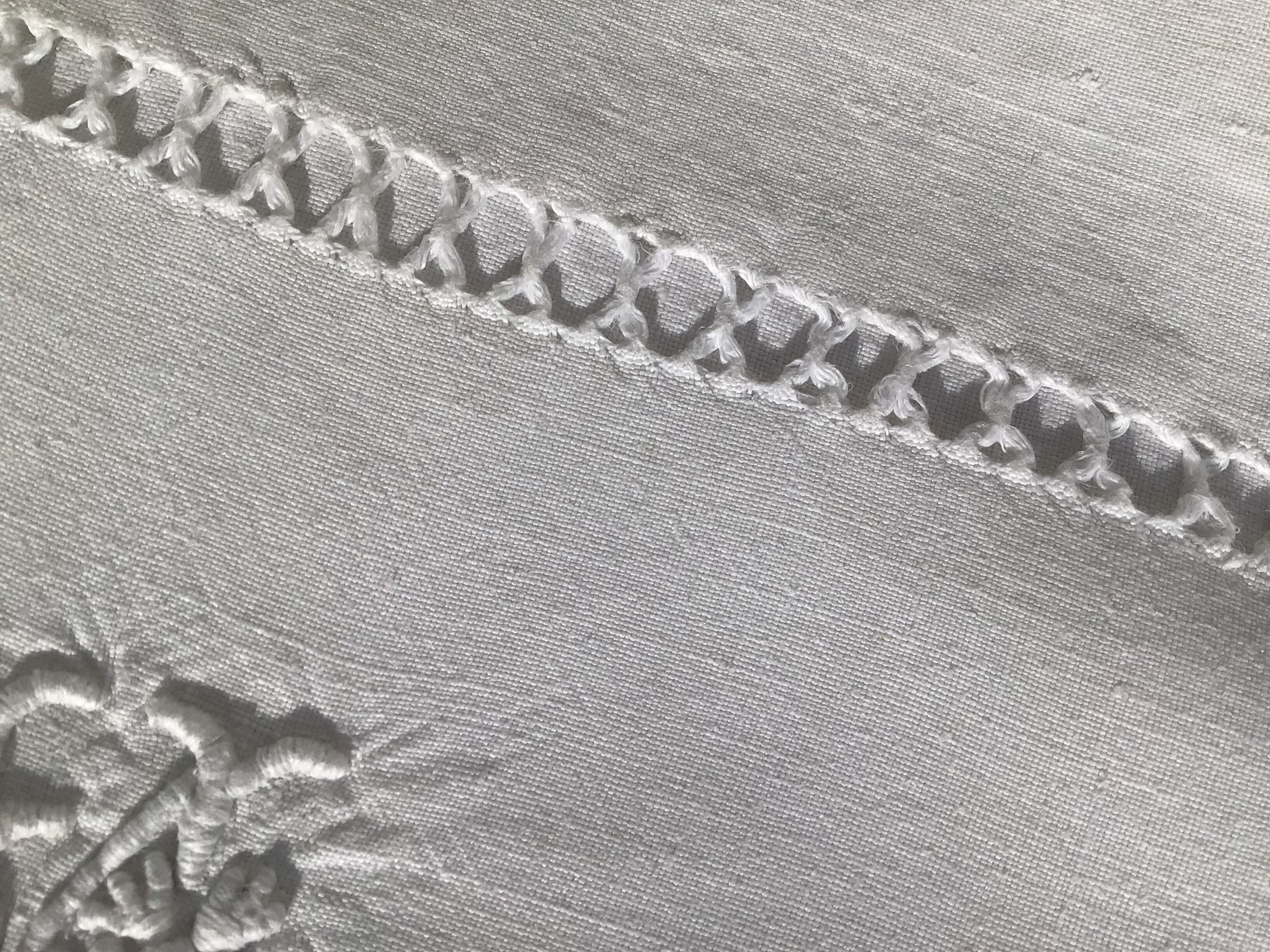 Drap 2 places lin brodé MB jour croisé