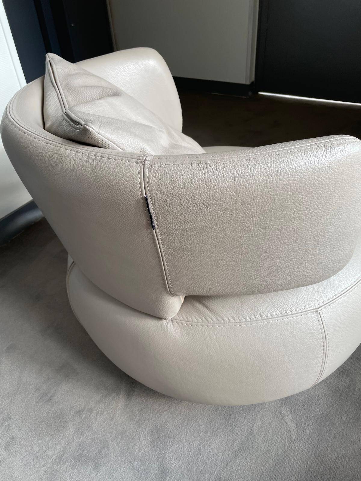 Design swivel armchair "CURL" by Roche Bobois - Light Grey Leather