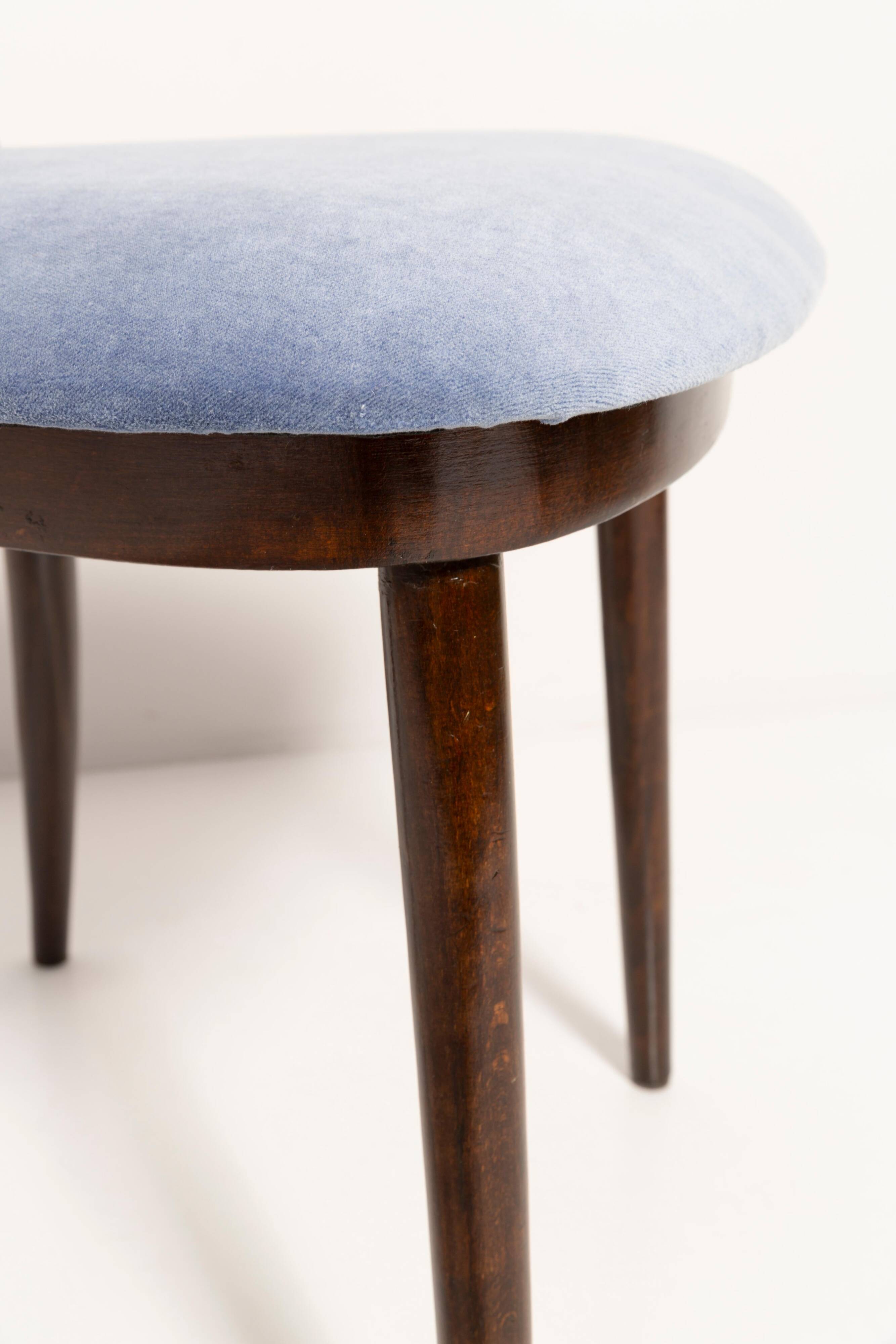 Chaise cœur en velours de coton bleu violet mid-century