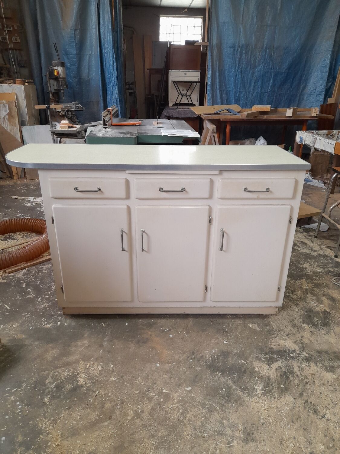 Low sideboard 3 doors mado