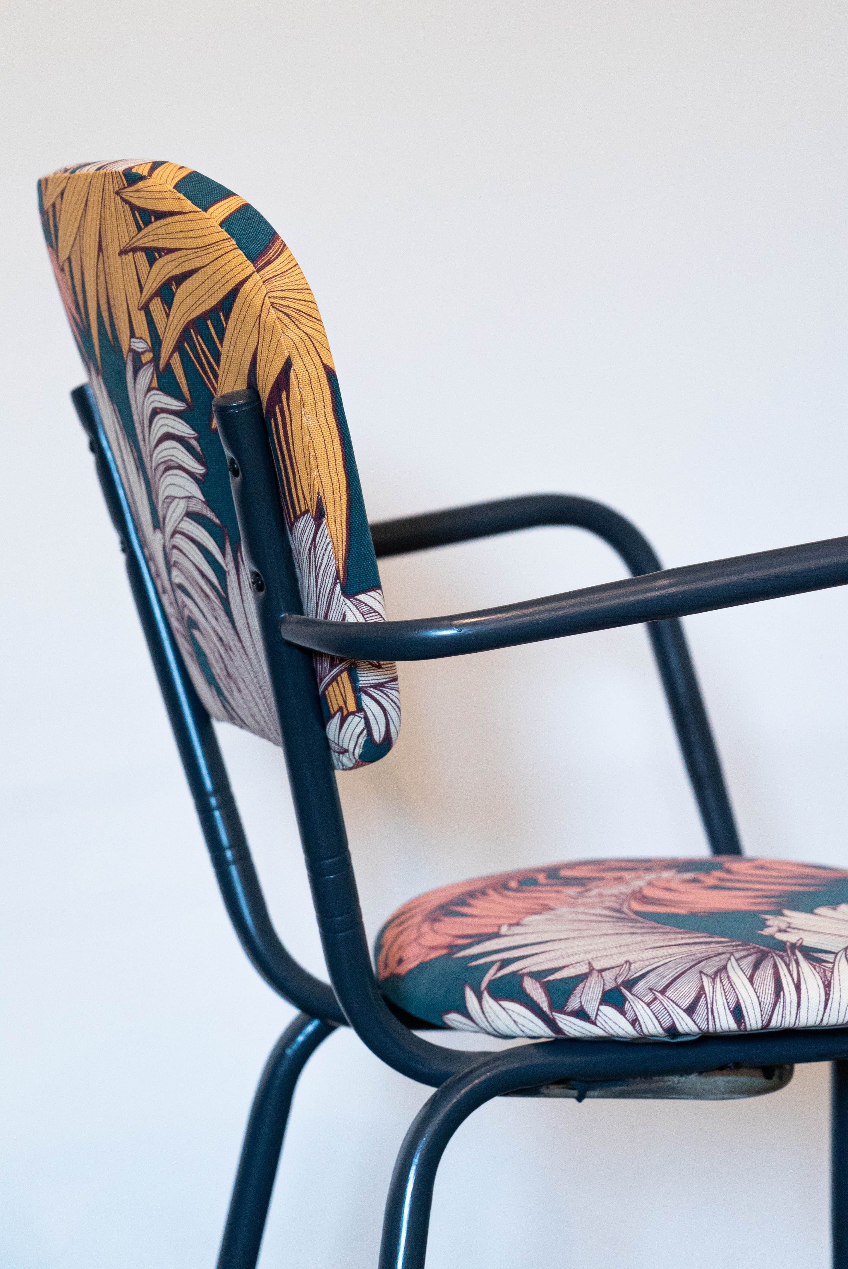 Office chair year 60