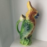 Parrot pitcher in Slip