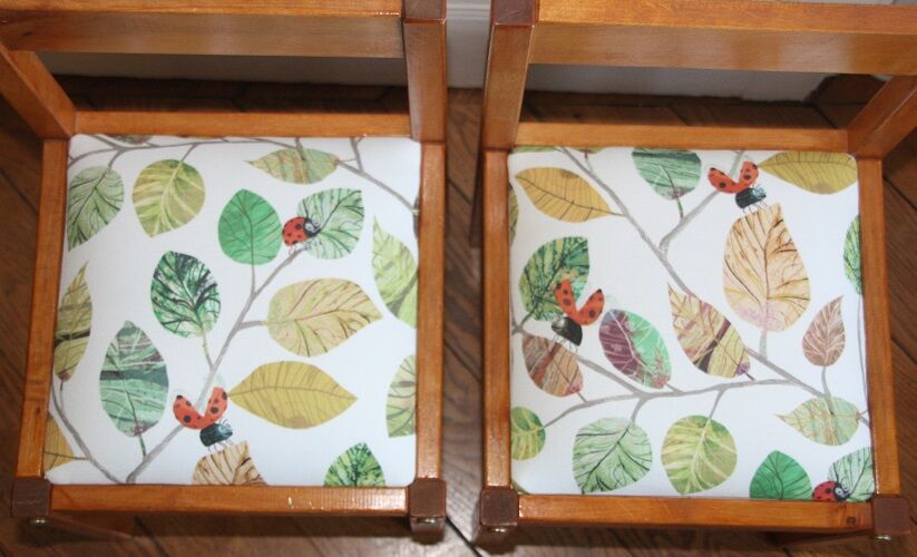 Set child chairs and table