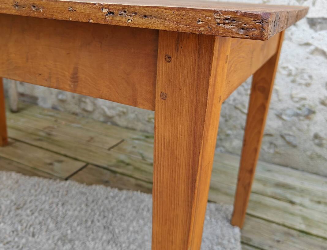 Farmhouse table