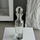 Small ribbed glass carafe, large round cap