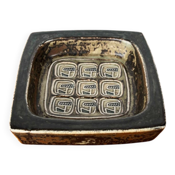 Danish modern brutalist ceramic bowl from the mid-century by Jorgen Mogensen for Royal Copenhagen, 1960s.