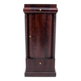 Cabinet en acajou, Europe du Nord, vers 1860.