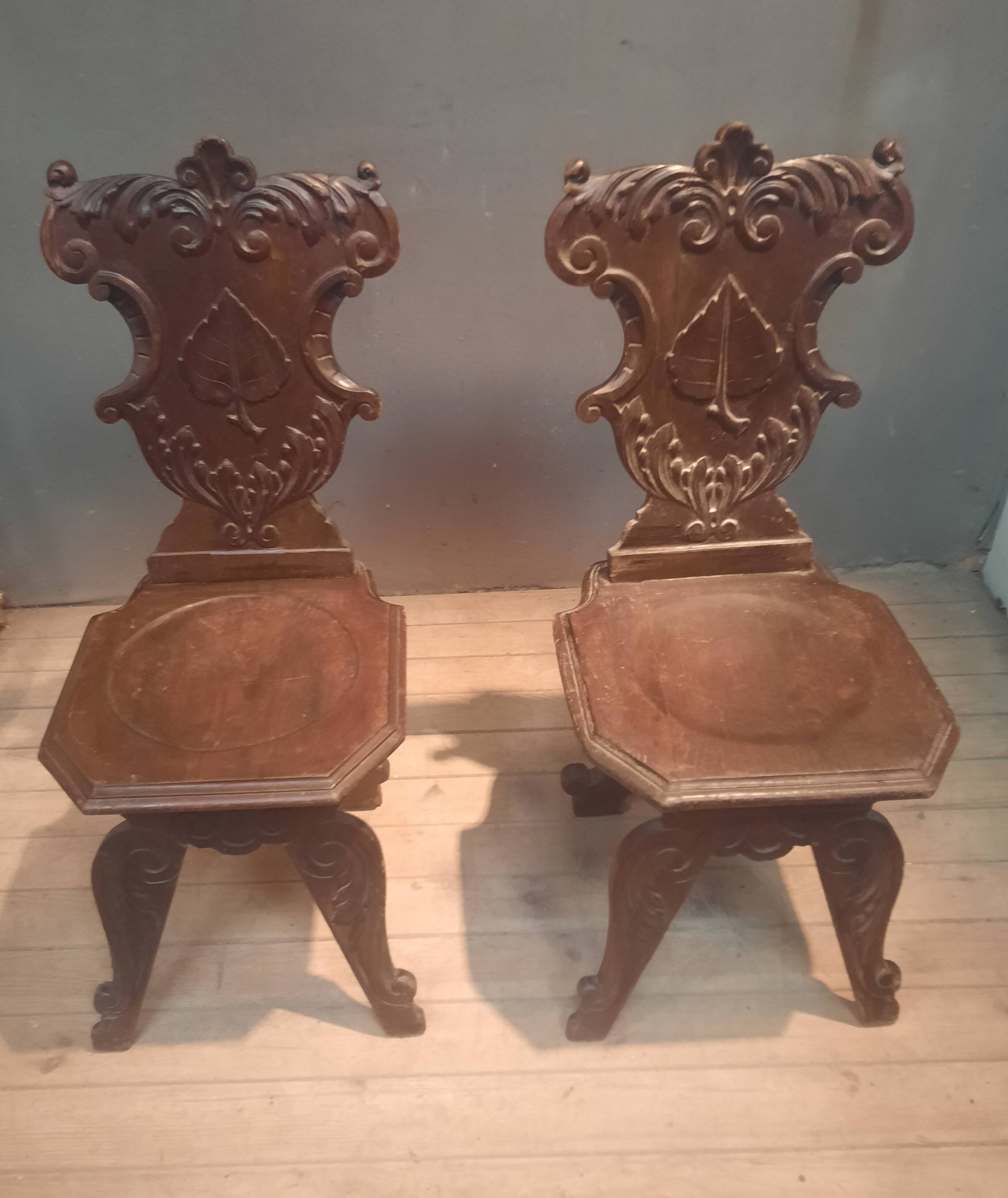 Pair of stool chairs