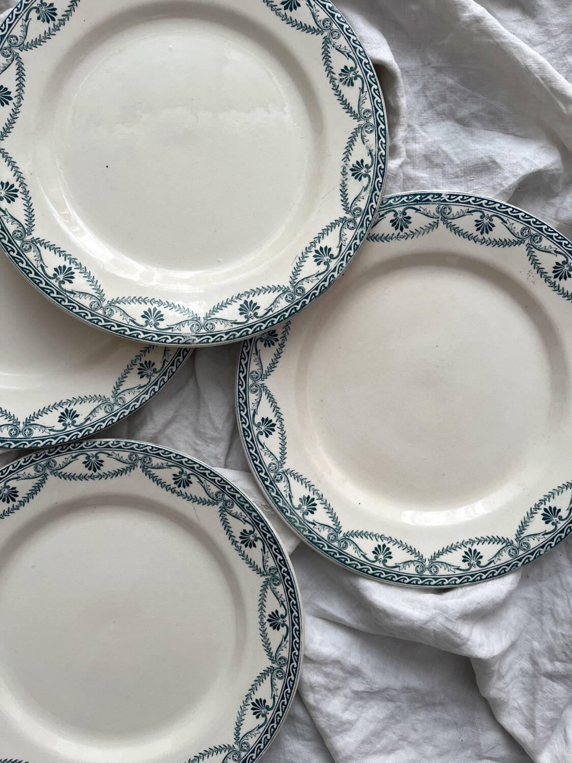 4 flat ironstone plates “Empire” Salins