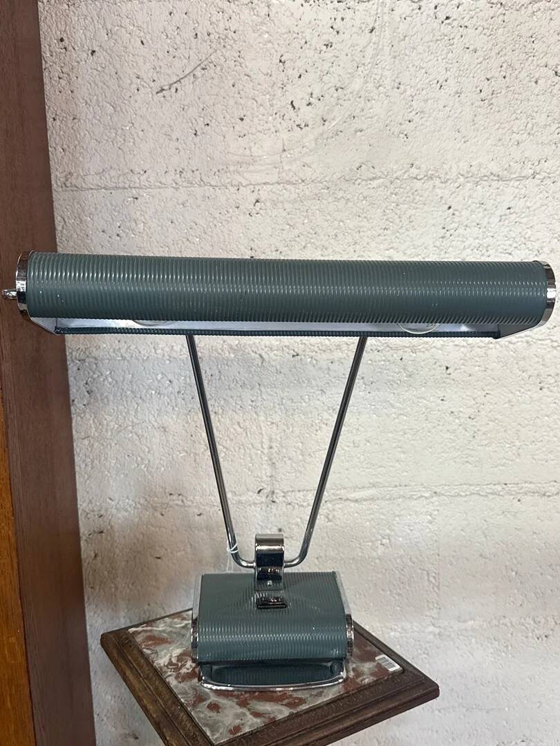 Vintage desk lamp – Art Deco style in chrome and green