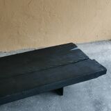 Table basse bois brûlé wabi-sabi