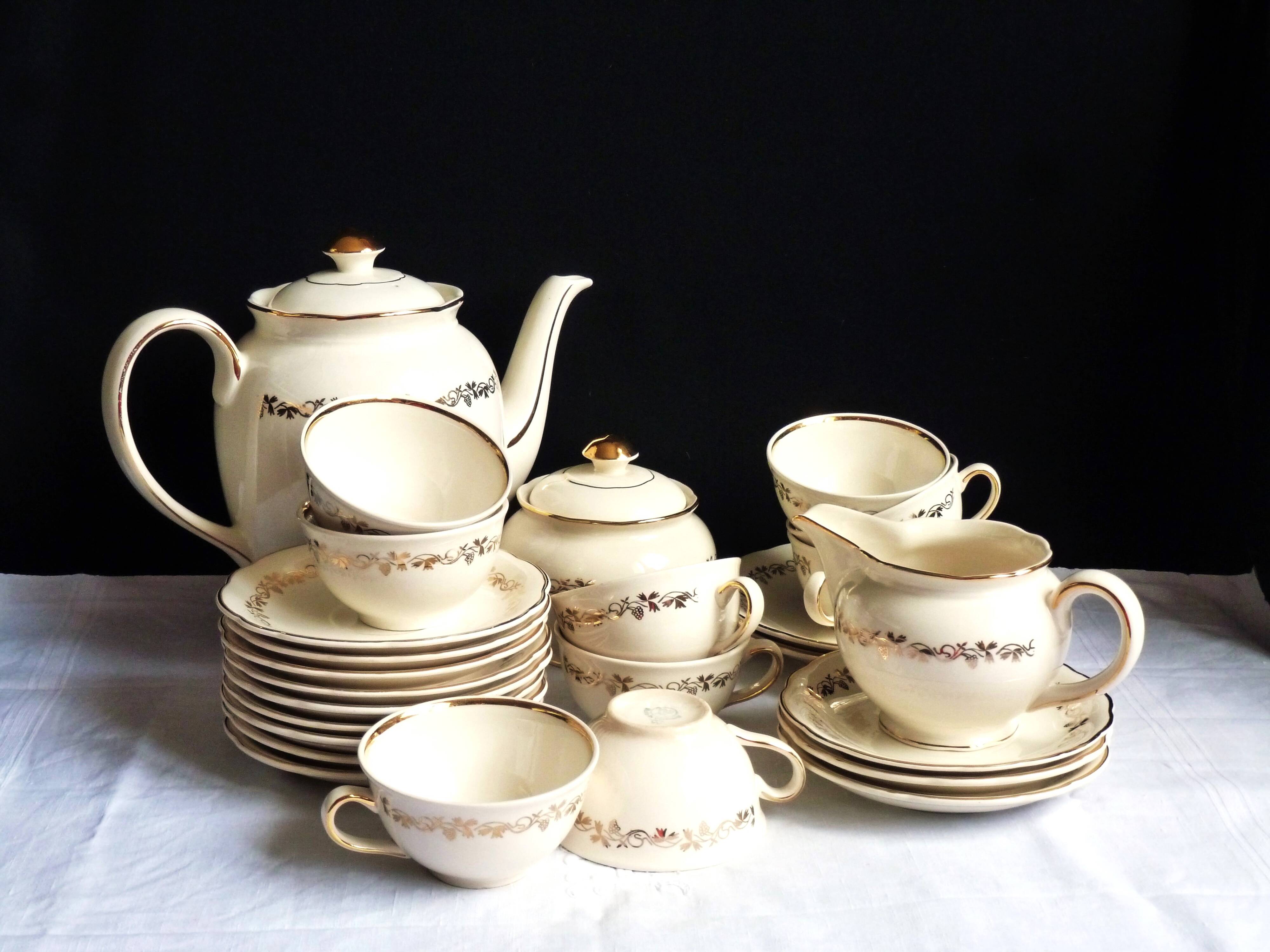 1920s coffee service Villeroy & Boch, 23 pieces, coffee cups.