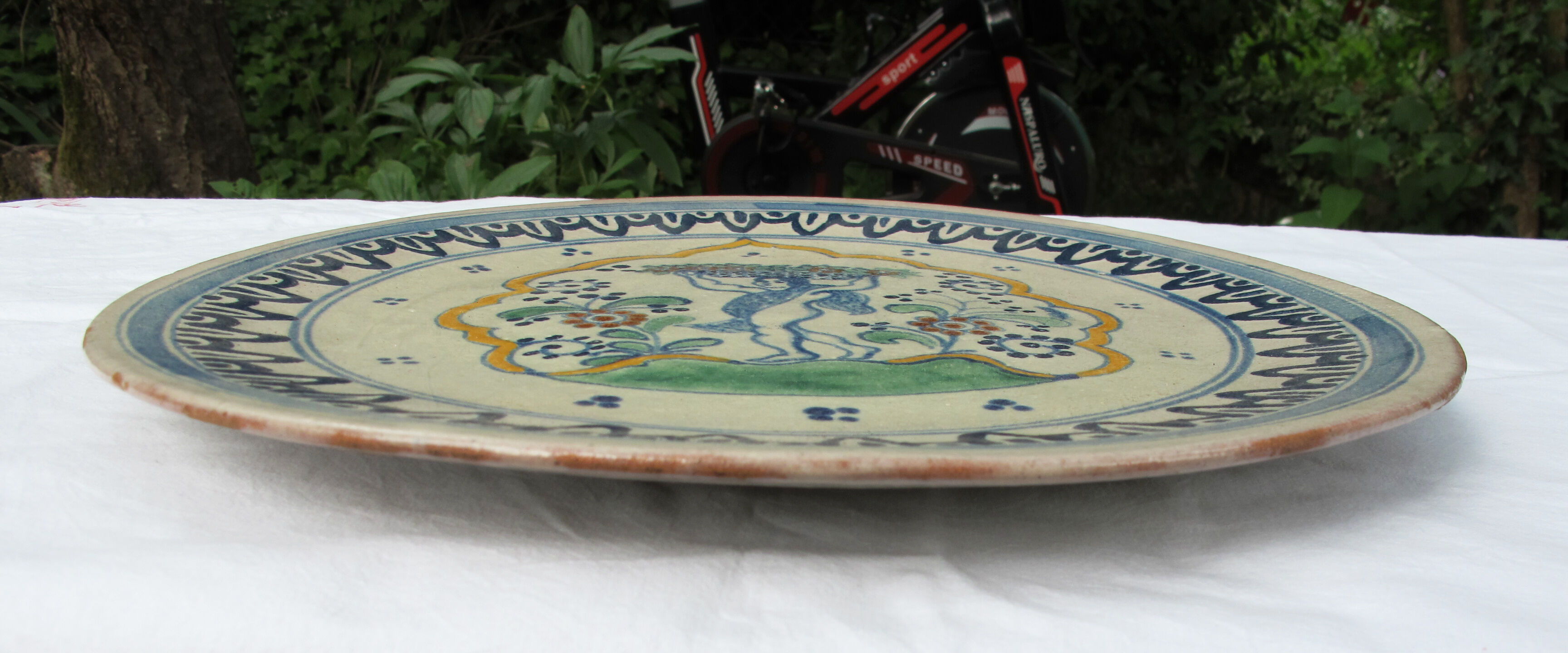 Ceramic earthenware dish