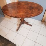 Table d'appoint ovale Louis Philippe d'époque en noyer et ronce de noyer ,pied tripode