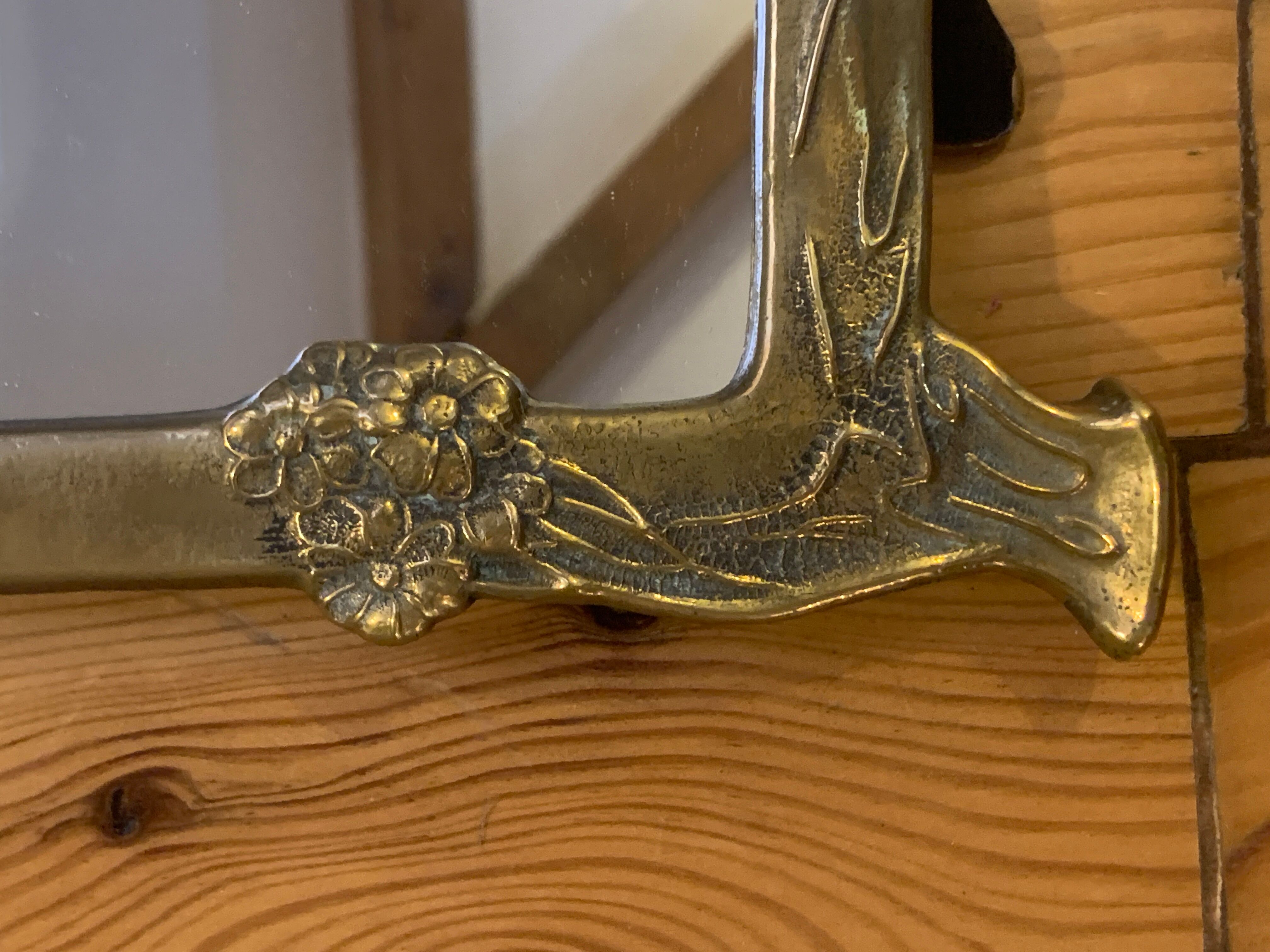 Mirror to install brass frame