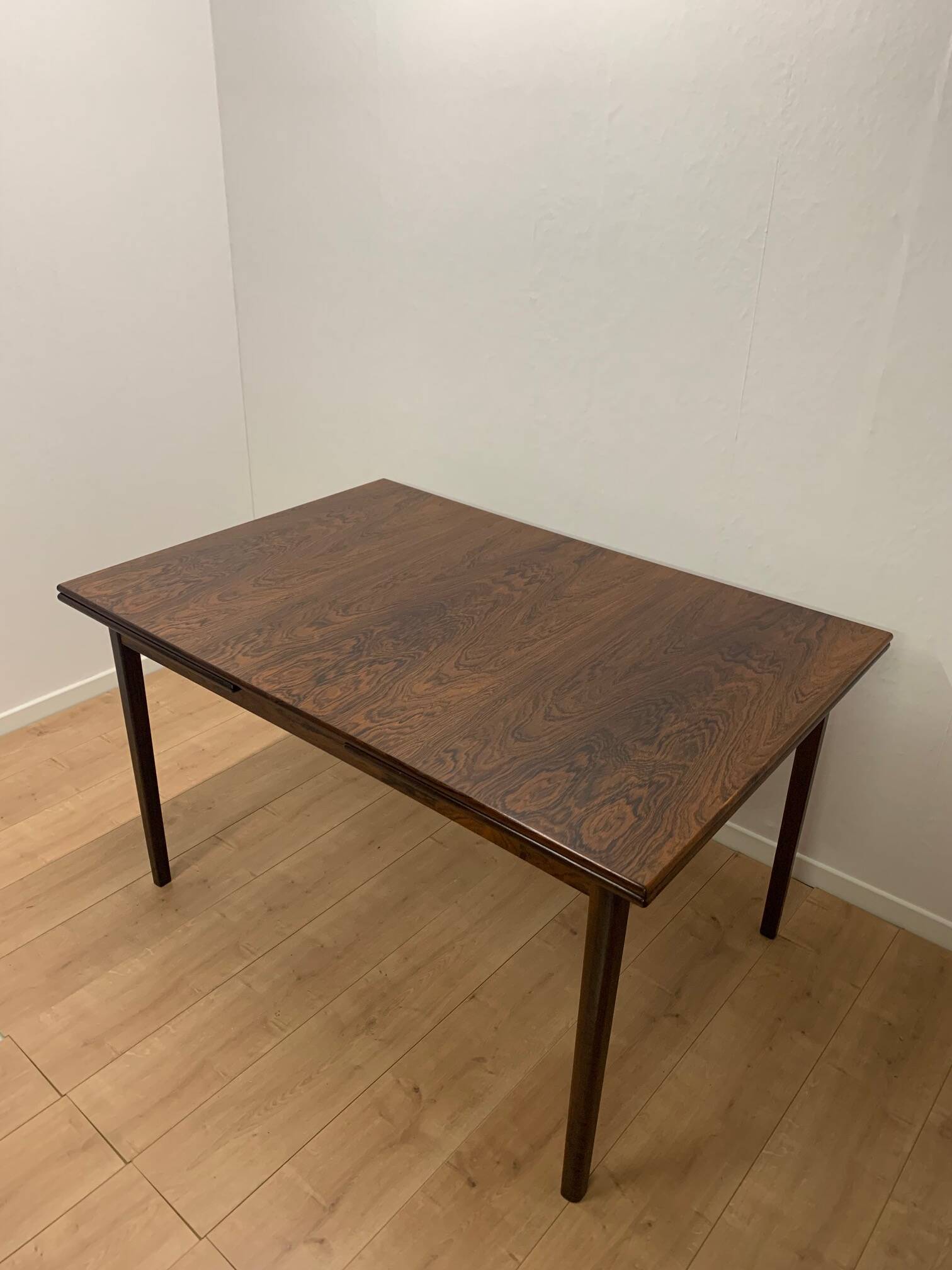 Extendable dining table in rosewood, Denmark, 1960.