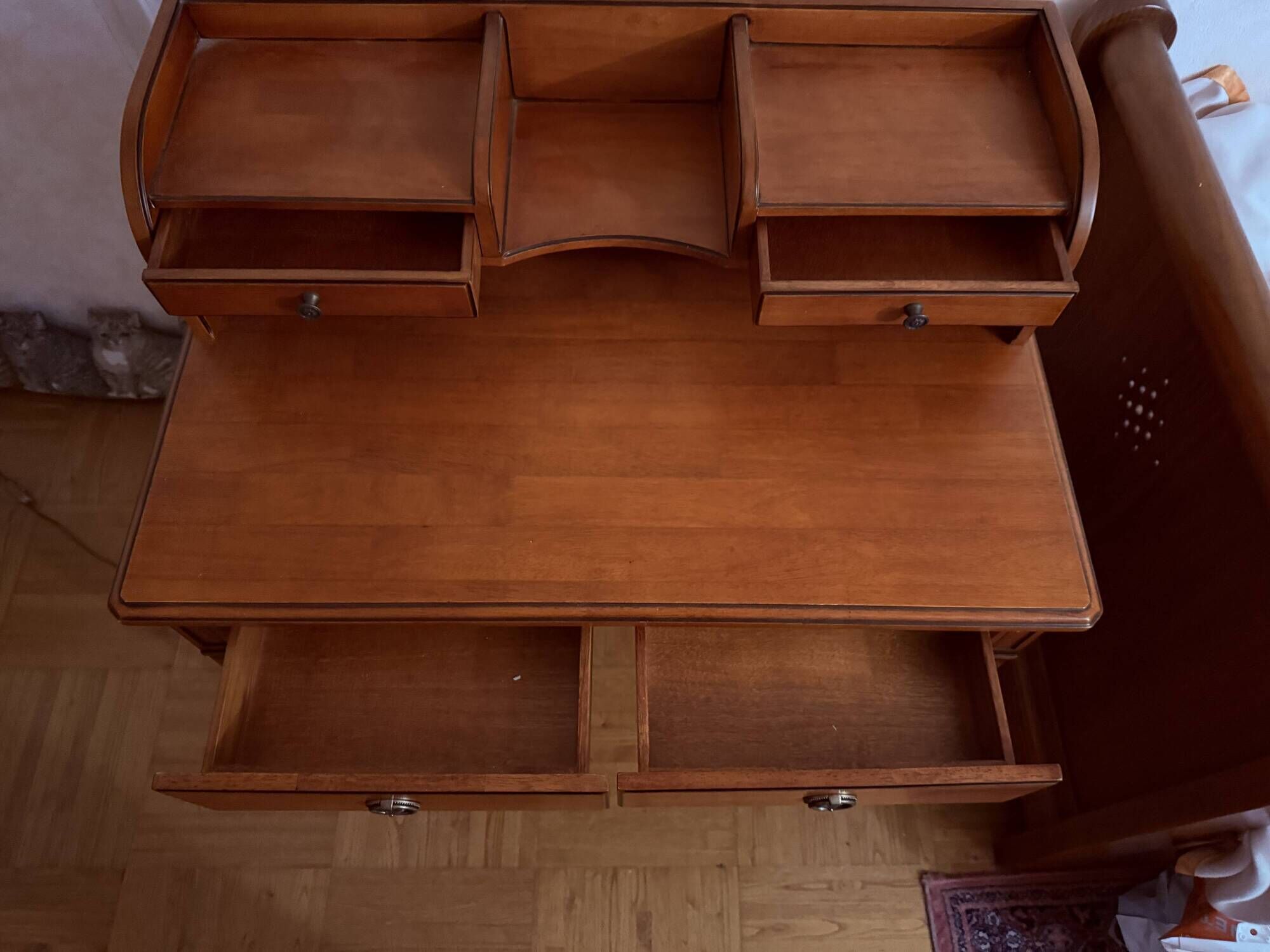 English style writing desk