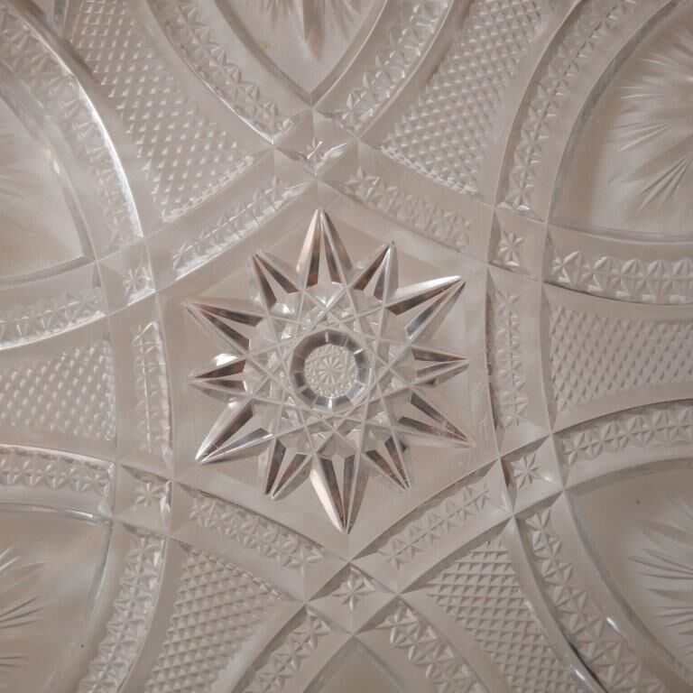 Chiseled crystal bowl