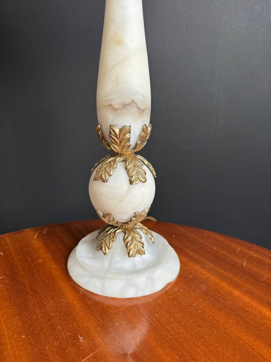 Alabaster column lamp from the 1960s