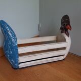 Holder of magazines hen rooster