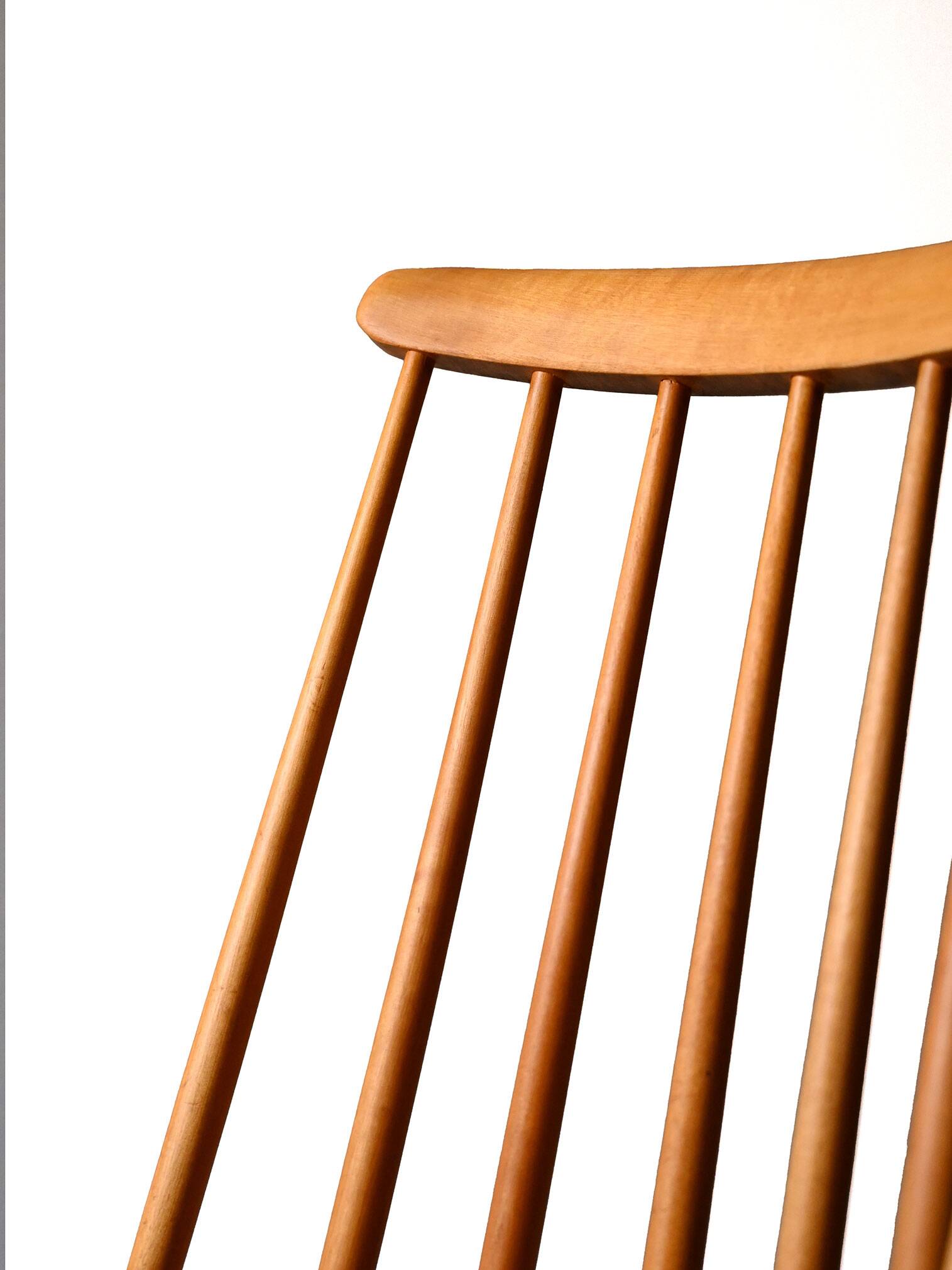 Paire de chaises scandinaves, en hêtre et acajou