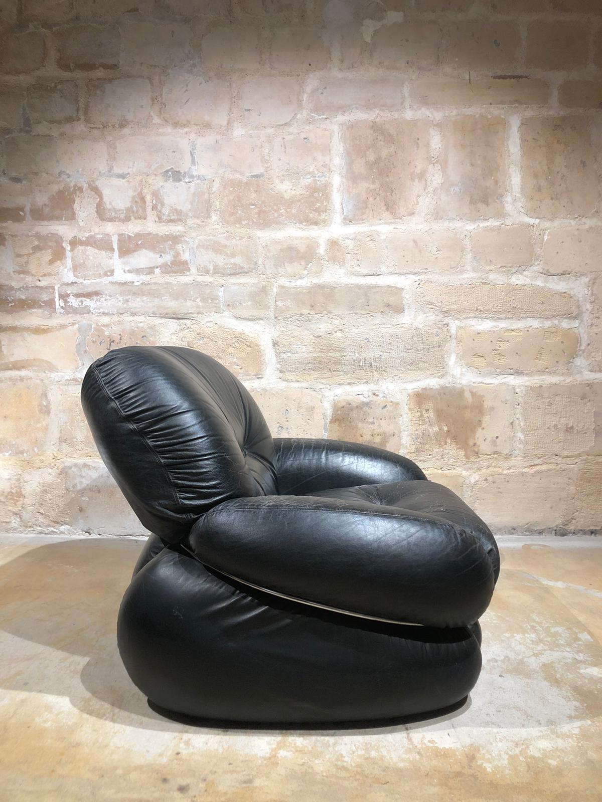 Pair of black leather armchairs by Adriano Piazzesi