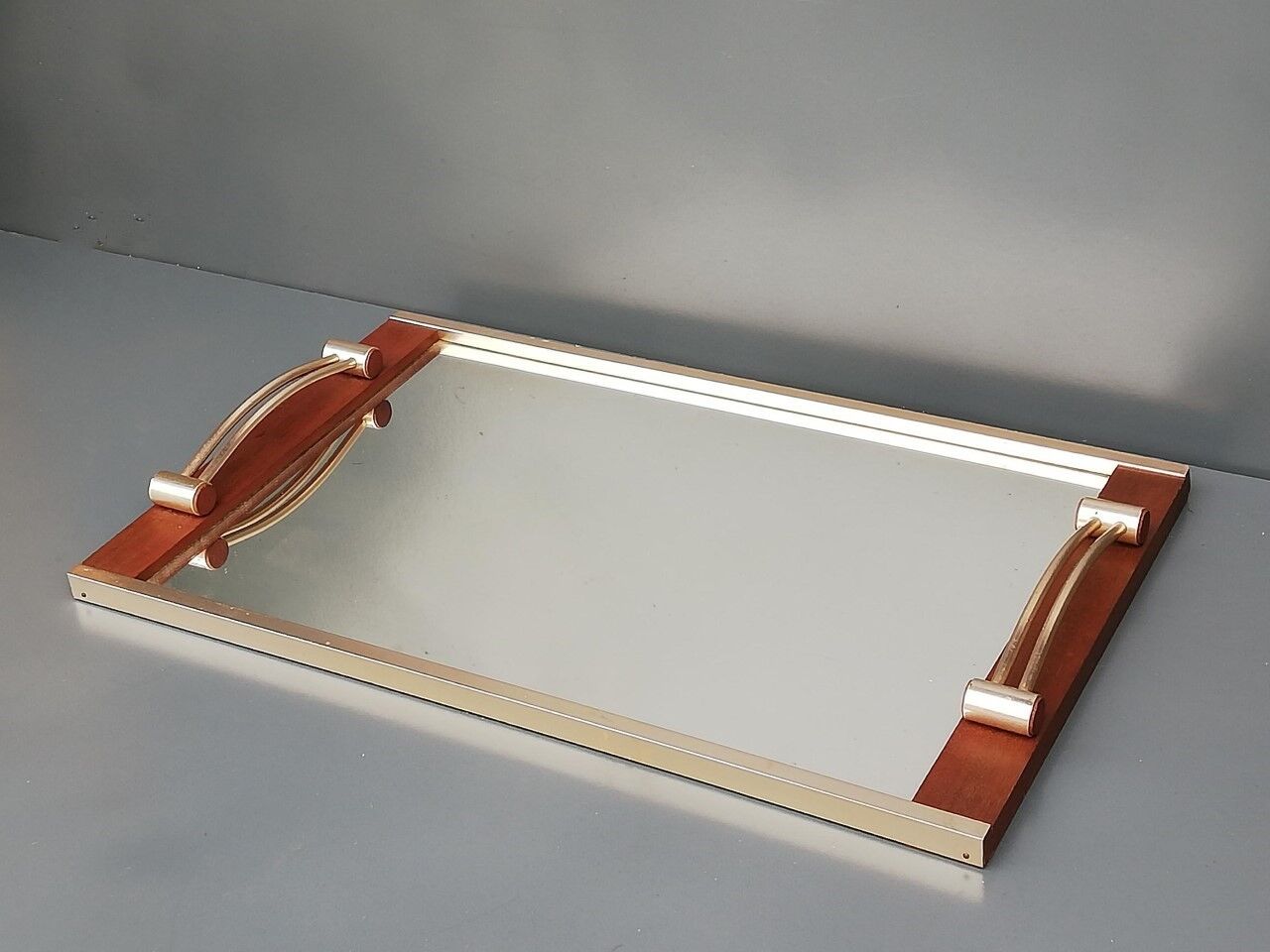 Modernist art deco plateau