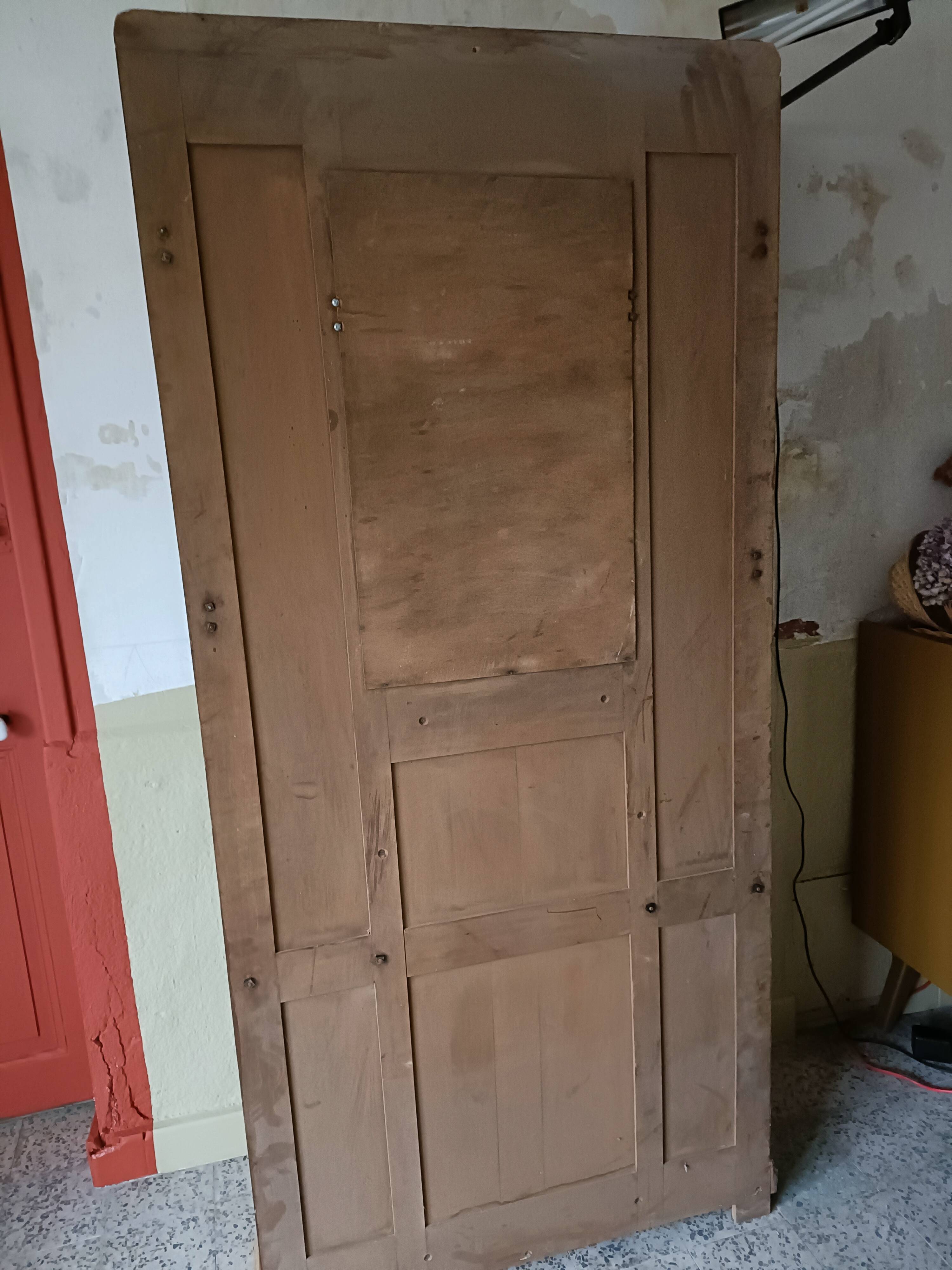 Entrance hall, renovated Art Deco coat rack
